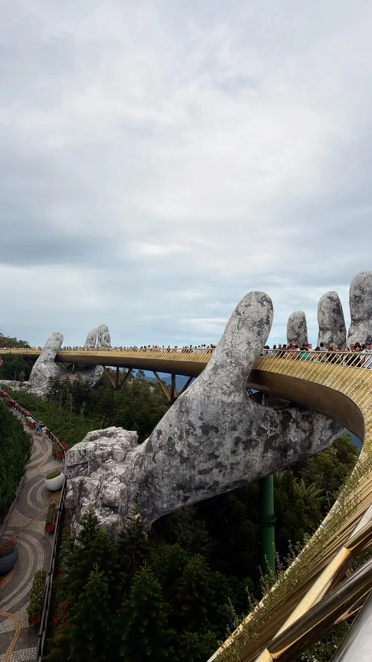 Day 5: Da Nang – Ba Na Hills – Golden Bridge – Han River Cruise